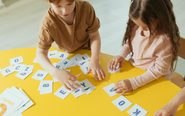 10 Materi Belajar Bahasa Inggris yang Direkomendasikan Untuk Anak TK