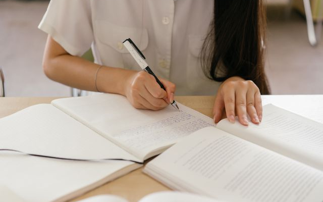 Apa Itu Have dalam Bahasa Inggris? Ini Fungsi dan Contoh Kalimatnya