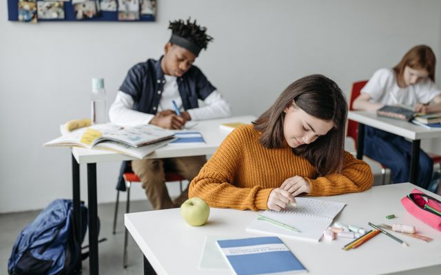 50+ Kumpulan Vocabulary Bahasa Inggris yang Wajib Dipelajari oleh Anak SMP