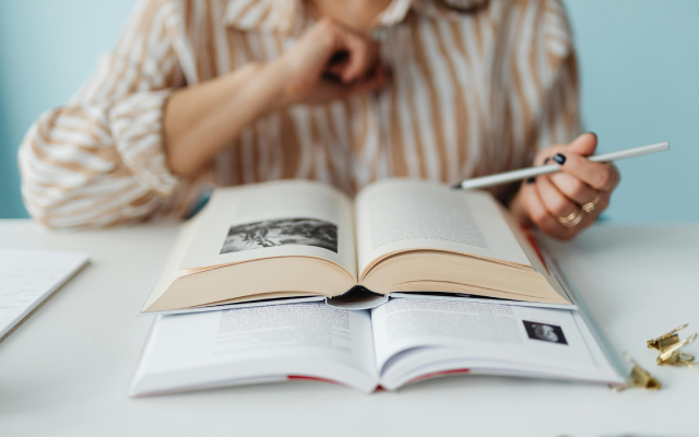 10 Tips Ampuh Menulis Essay Bahasa Inggris yang Menarik