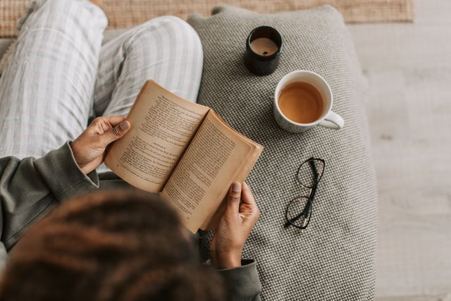 7 Rekomendasi Buku Filsafat Bahasa Inggris yang Bisa Dijadikan Pilihan