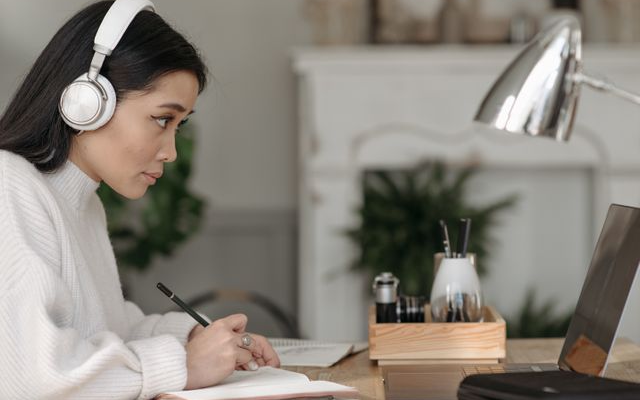 10 Cara Belajar Listening dalam Bahasa Mandarin yang Efektif