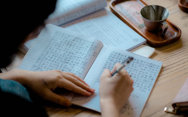 5 Kesalahan Fatal Penyusunan Kalimat HSK Writing yang Wajib Dihindari