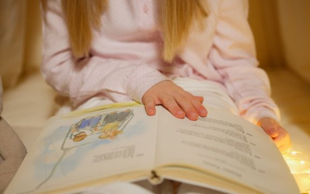 Belajar Fracture Story dalam Bahasa Inggris dan Contohnya