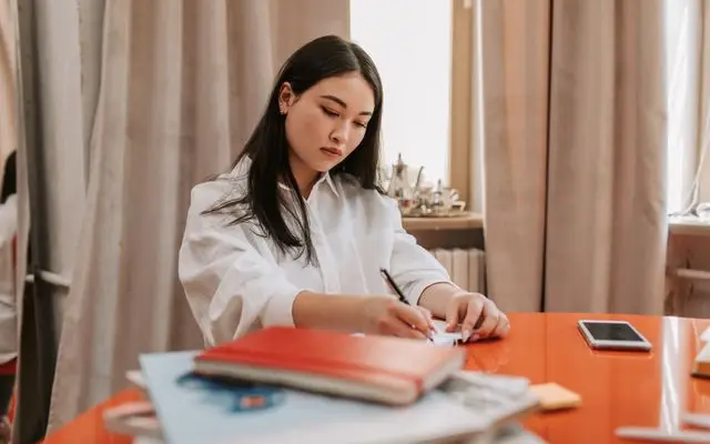 Tips Ampuh Membuat Paragraf di IELTS Writing Test Tidak Monoton