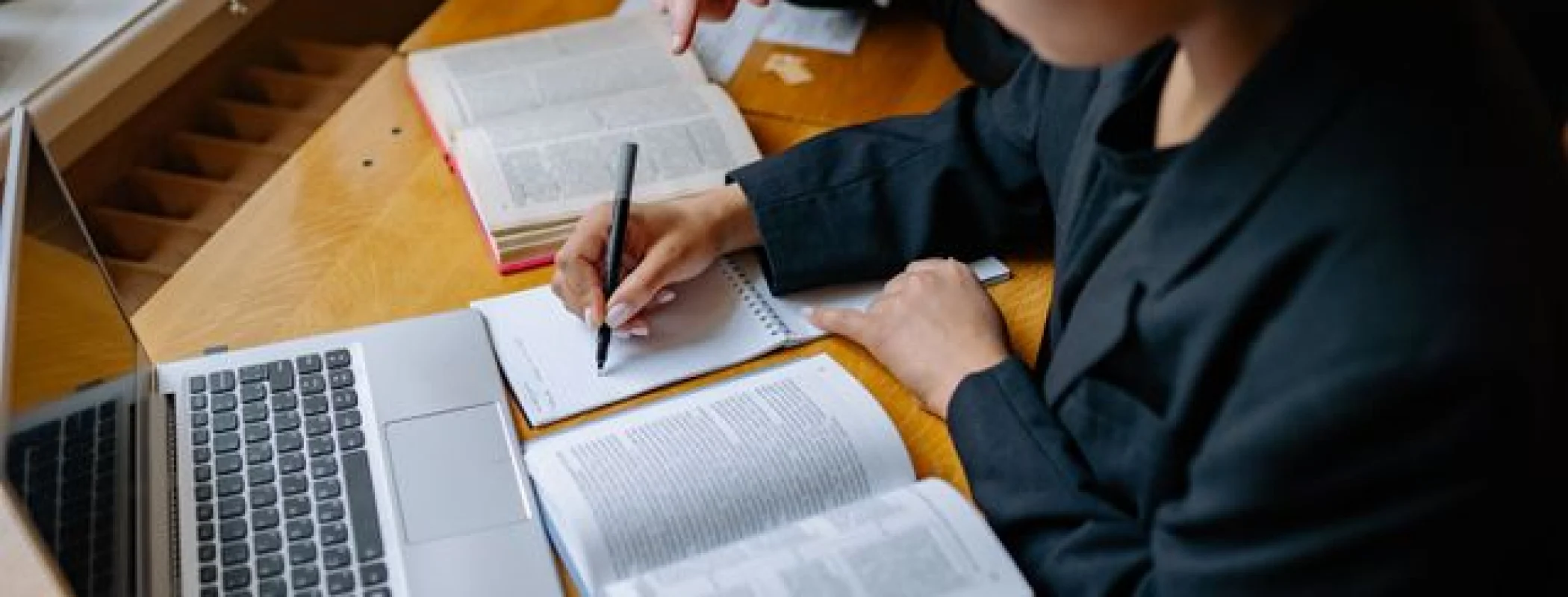 Ciri-ciri Teks Esai IELTS yang Terkesan Generalization dan Cara Mencegahnya