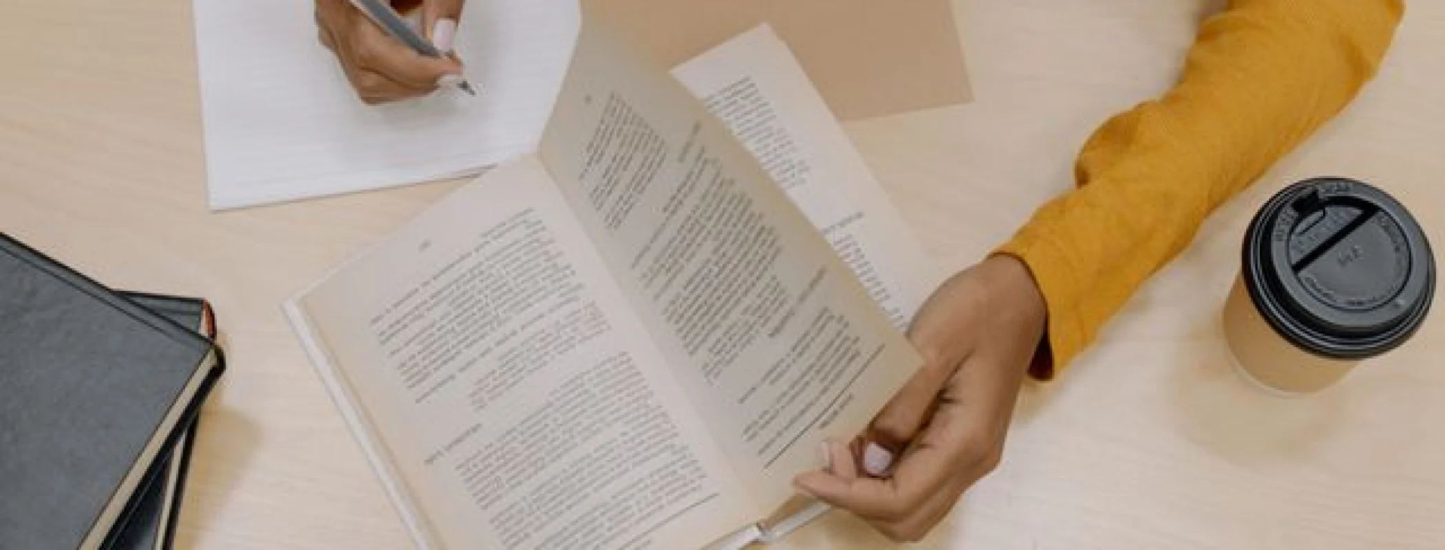 Perbedaan Penggunaan Conjunction dan Transition Words dalam Bahasa Inggris