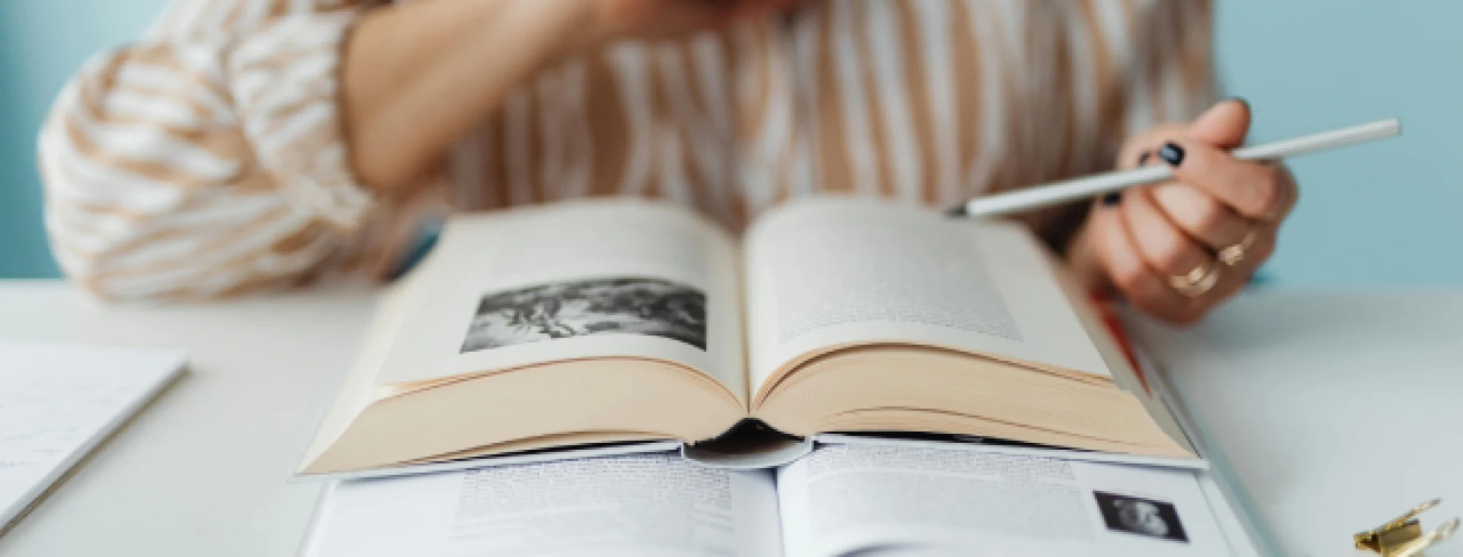 10 Tips Ampuh Menulis Essay Bahasa Inggris yang Menarik