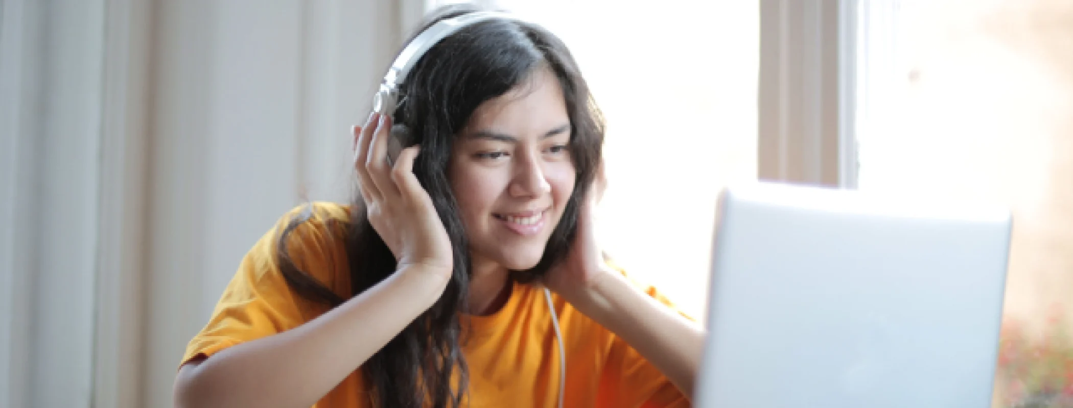 10 Rekomendasi Lagu Terbaik Buat Belajar Bahasa Inggris